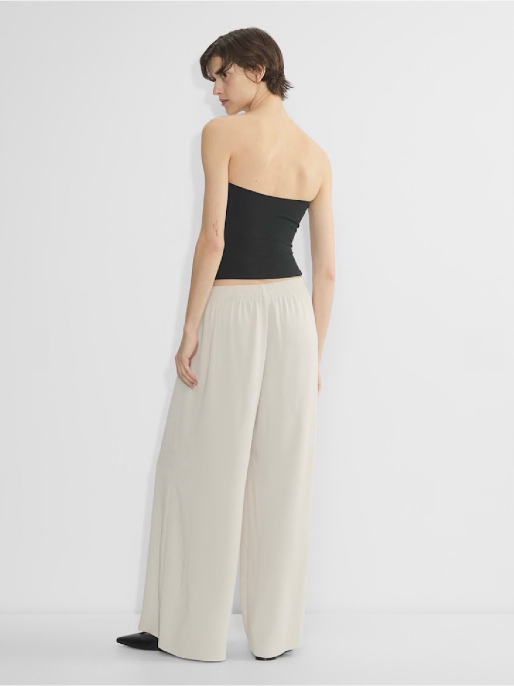 Aritzia Babaton Parker Palazzo Pant - Studio Drape - Picture 3 of 12